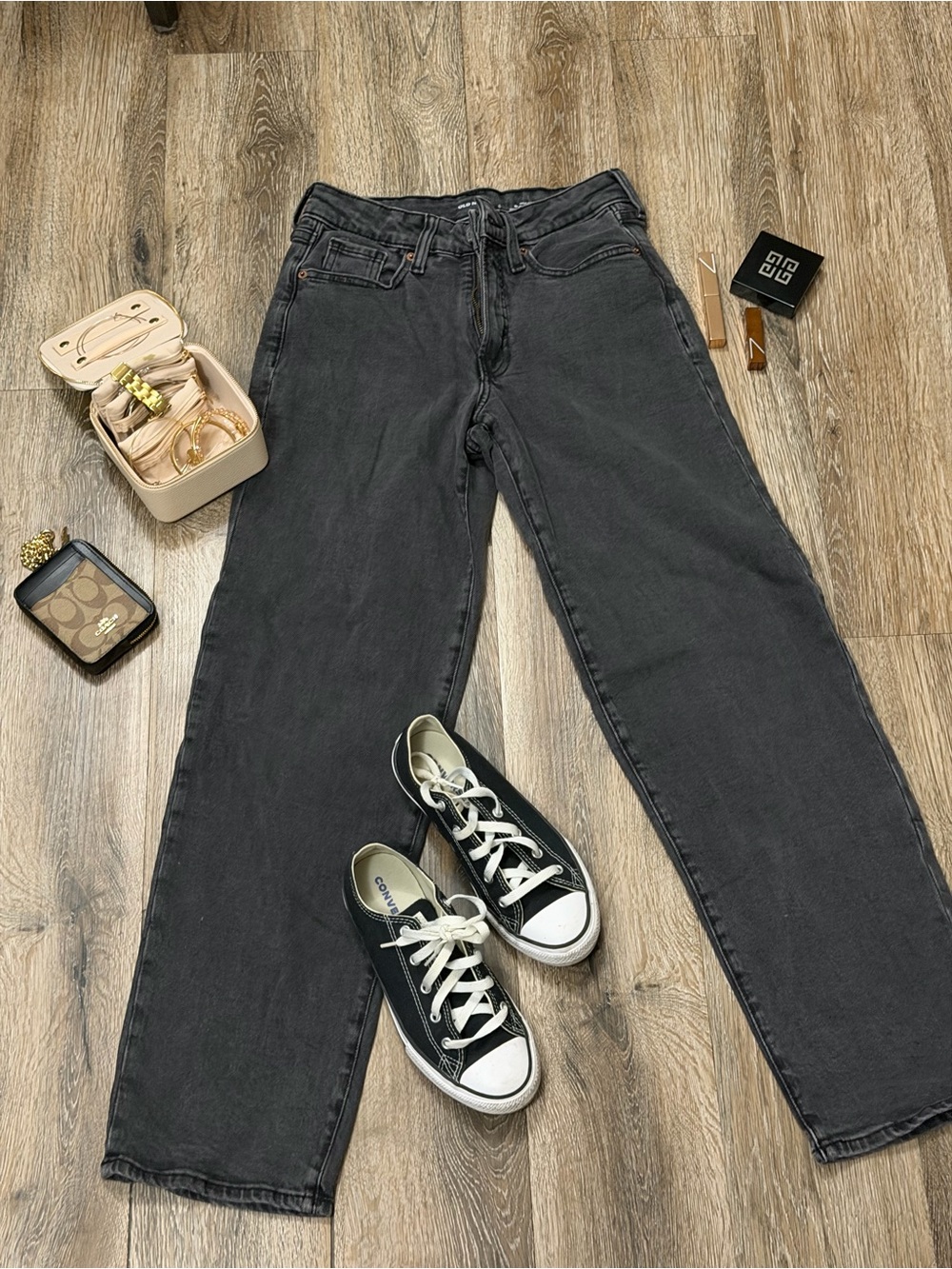 Old Navy O.G. Loose High-Rise Jeans | Size 0 | Washed Black Wide Leg Denim